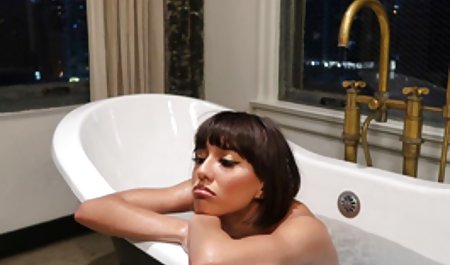 Fuckdoll True Elena سایت ماساژ سکسی Koshka Squirts در جوراب ساق بلند