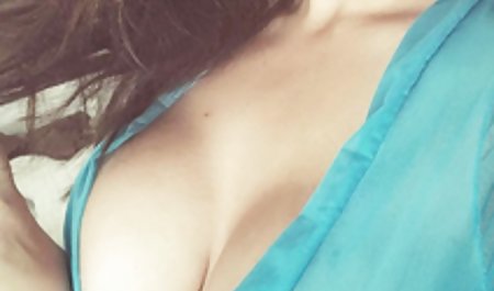 MILF در جوراب ساق بلند فاک و سکس ماساژ واقعی صورت