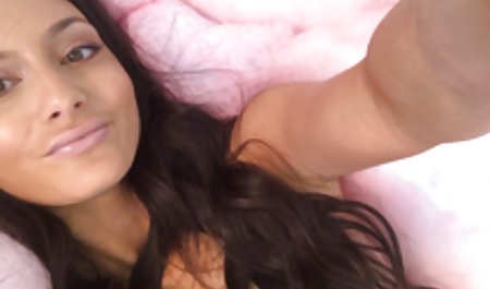 شگفت انگیز Eveline می شود Gangbang سکس ماساز