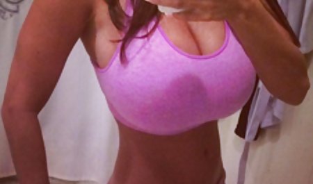 مشت ماساژهمراه باسکس زدن به CamGirl شماره 2