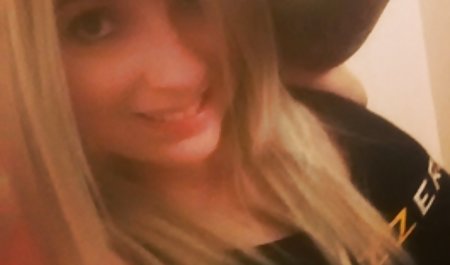 Blowjob شگفت سکس در ماساژ انگیز توسط رژ لب قرمز